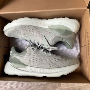 Lululemon Beyondfeel Running Shoe